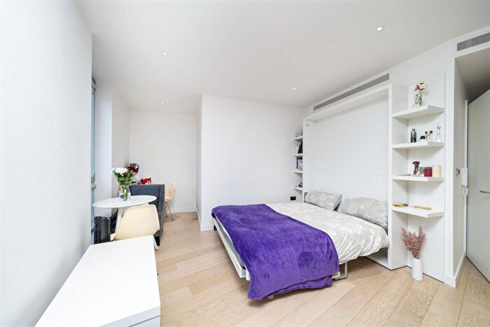 Studio To Rent In Columbia West Apartments, Biscayne Avenue, E14