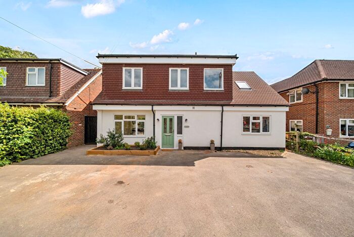 4 Bedroom Detached House For Sale In Ewhurst Road, Cranleigh, GU6