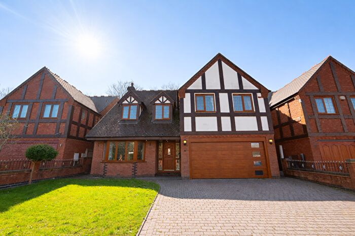 5 Bedroom Property To Rent In Castlecroft, Cannock, WS11