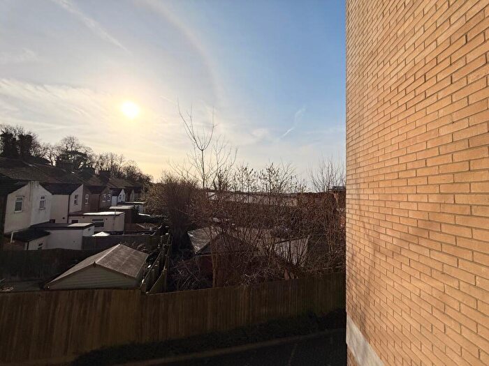 2 Bedroom Apartment To Rent In Fore Hamlet, Ipswich, IP3