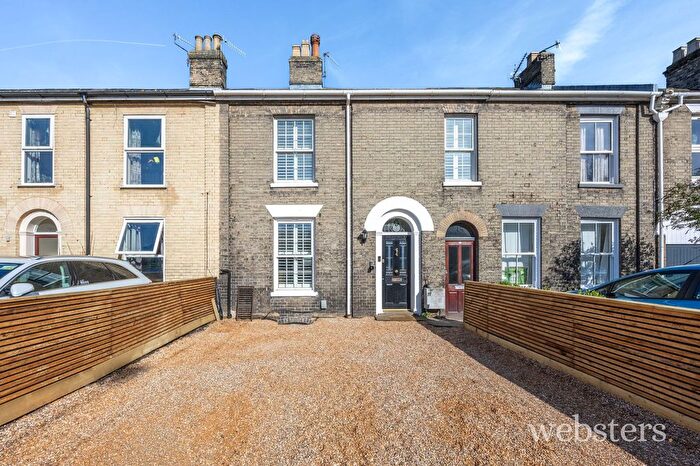 3 Bedroom Terraced House For Sale In Dereham Road, Norwich, NR2