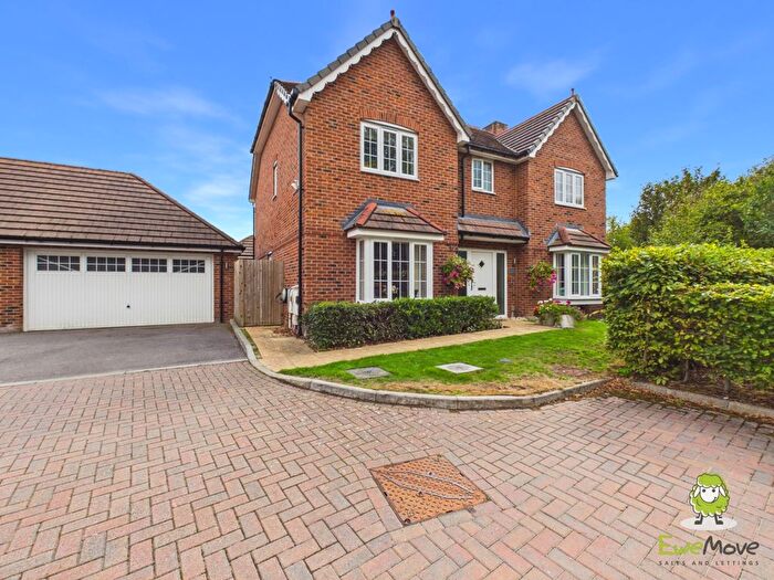 5 Bedroom Detached House For Sale In Cortland Drive, Bramley, Tadley, Hampshire, RG26