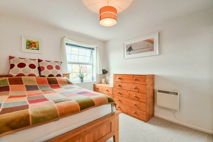 3 Bedroom Flat To Rent In St. Austell Way, Swindon, SN2