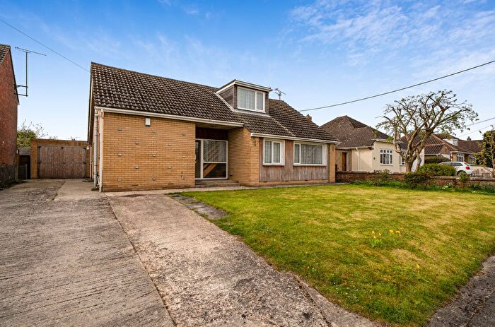 6 Bedroom Detached House For Sale In Carisbrooke Terrace, Chiseldon, Swindon, SN4