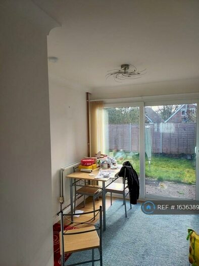 3 Bedroom Semi-Detached House To Rent In Fairfax Avenue, Luton, LU3