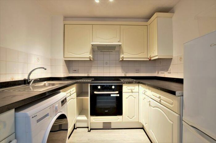 2 Bedroom Apartment To Rent In Paradise Square, City Centre, Oxford, OX1