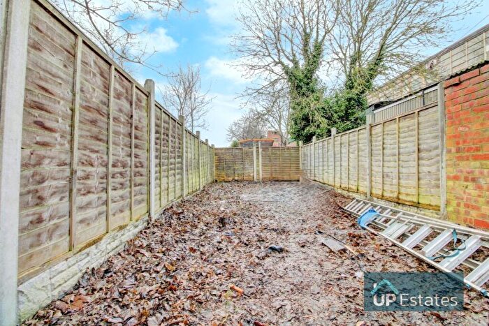 2 Bedroom End Of Terrace House For Sale In Newdigate Road, Coventry, CV6