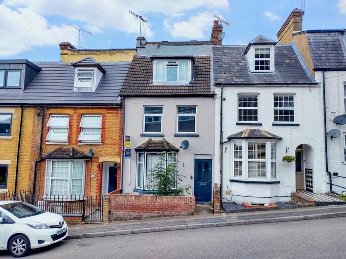 3 Bedroom Property To Rent In Glenview Road, Boxmoor HP1