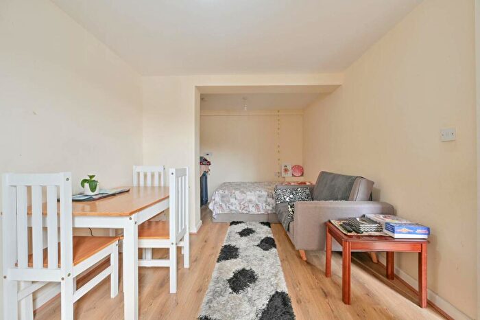 1 Bedroom Flat To Rent In Venus Mews, Mitcham, CR4