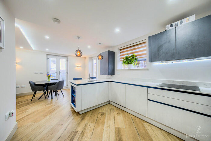 2 Bedroom Apartment For Sale In The Willows, Edgbaston Road, Edgbaston, B12