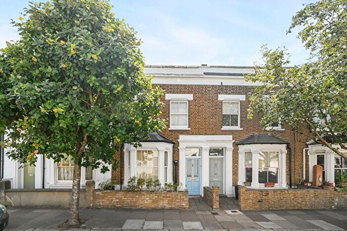 3 Bedroom Terraced House To Rent In Becklow Road, London, W12