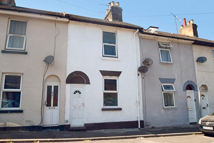 2 Bedroom Terraced House For Sale In Dale Street, Chatham, ME4