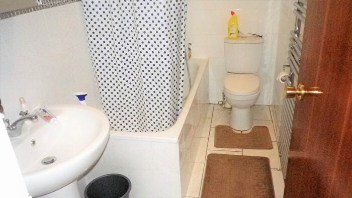 1 Bedroom Terraced House To Rent In Belgrave Road, Cranbrook, Ilford, IG1