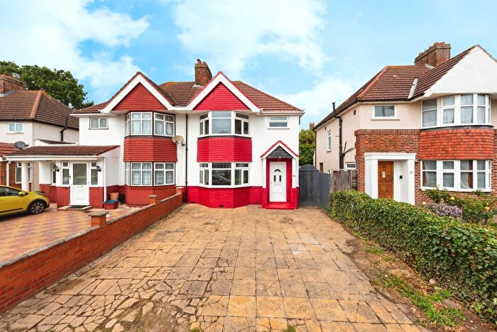 3 Bedroom Semi Detached House For Sale In Roseheath Road, Hounslow, TW4