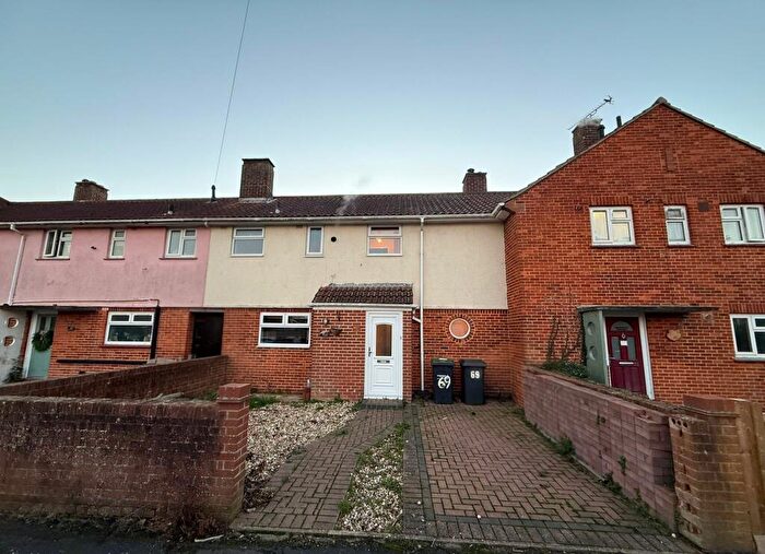 3 Bedroom House To Rent In Montgomery Road, Gosport, PO13