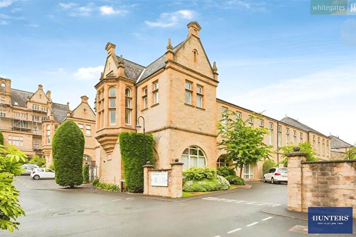 2 Bedroom Flat For Sale In Mccrea Apartments, Emily Way, Halifax, HX1