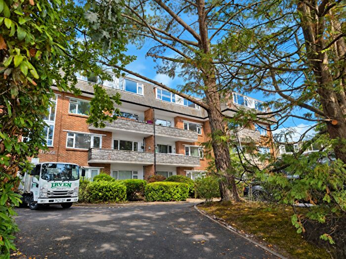 2 Bedroom Flat For Sale In Wistaria House, Redhill Drive, Bournemouth, BH10