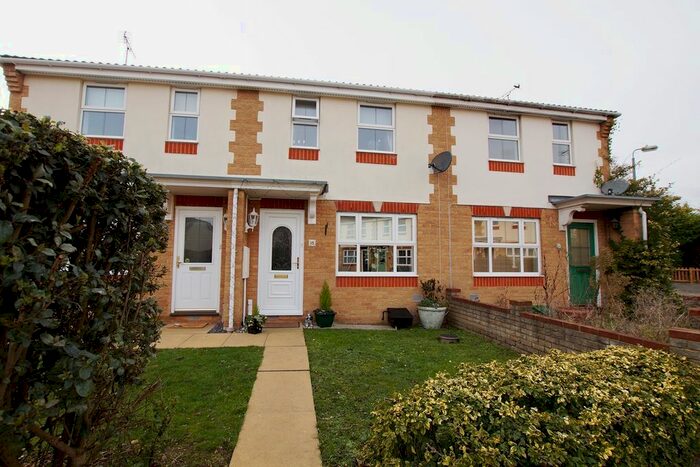 2 Bedroom Terraced House To Rent In Stirling Close, Rayleigh, SS6