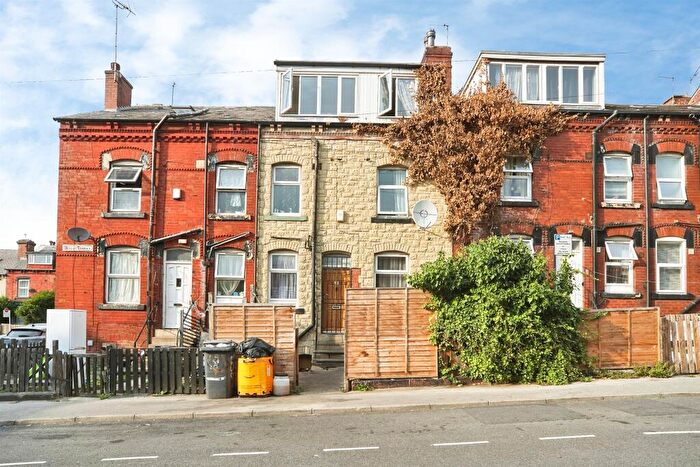 3 Bedroom Terraced House For Sale In Bexley Terrace, Leeds, LS8