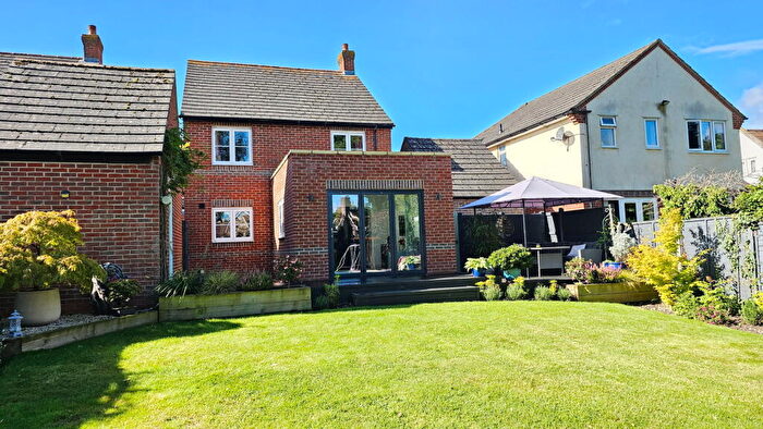 4 Bedroom Detached House For Sale In Deadmans Lane, Greenham, Thatcham, RG19