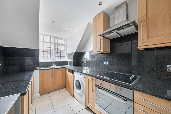 2 Bedroom Flat For Sale In Tudor Close, Belsize Park, London, NW3