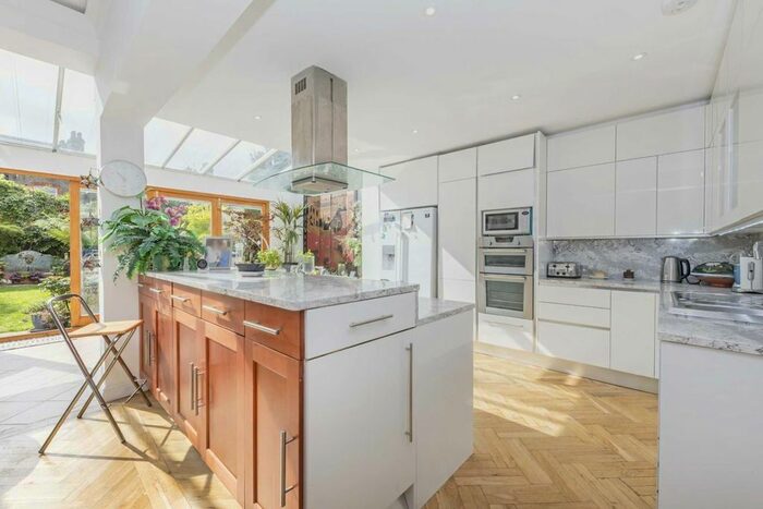 5 Bedroom Semi-Detached House To Rent In Ritherdon Road, London, SW17