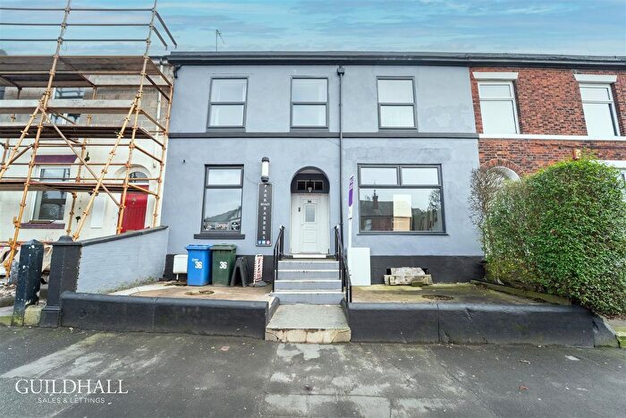 5 Bedroom Property For Sale In Park Road, Chorley, PR7