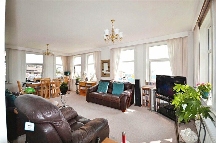 3 Bedroom Apartment For Sale In Felix Court, Sea Road, Felixstowe, IP11