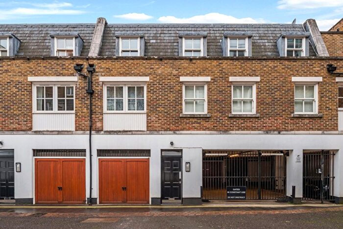 2 Bedroom Flat For Sale In Brook Mews North, Bayswater, W2