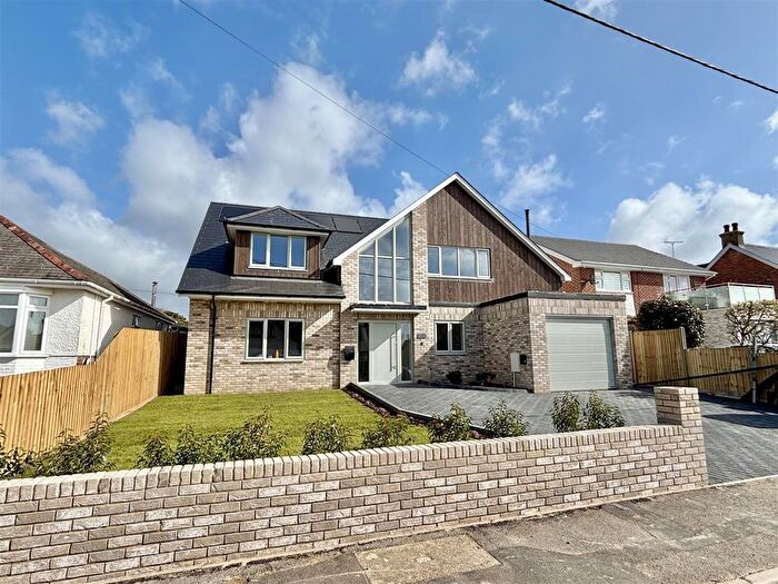 4 Bedroom Detached House For Sale In Glebe Road, Lytchett Matravers, Poole, BH16