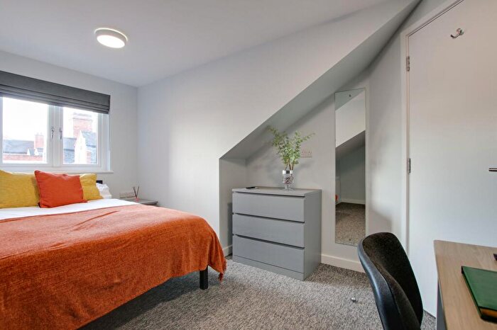 2 Bedroom Apartment To Rent In Clarendon Park Road, Leicester, LE2