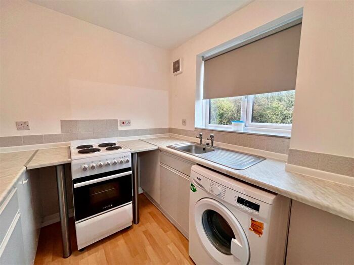 1 Bedroom Flat To Rent In Waterville Drive, Vange, Basildon, SS16