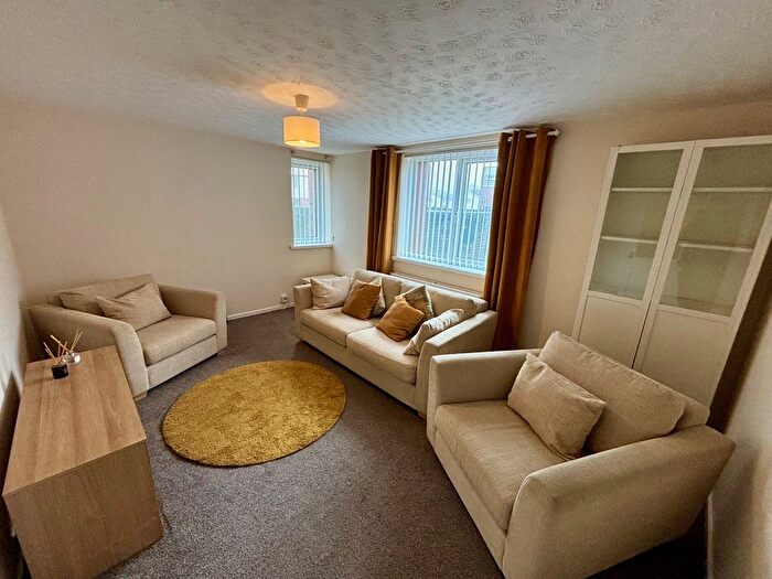 2 Bedroom Flat To Rent In Ewart Court, Newcastle Upon Tyne, NE3
