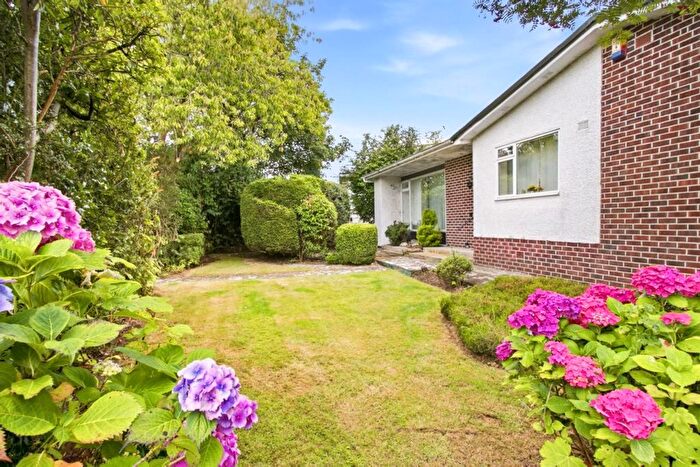 3 Bedroom Detached Bungalow For Sale In Kirkvale Drive, Newton Mearns, G77
