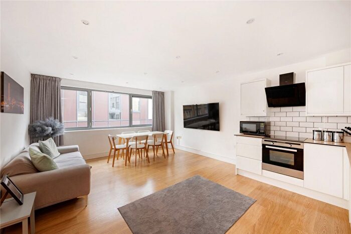 2 Bedroom Flat To Rent In Bell Yard Mews, London, SE1