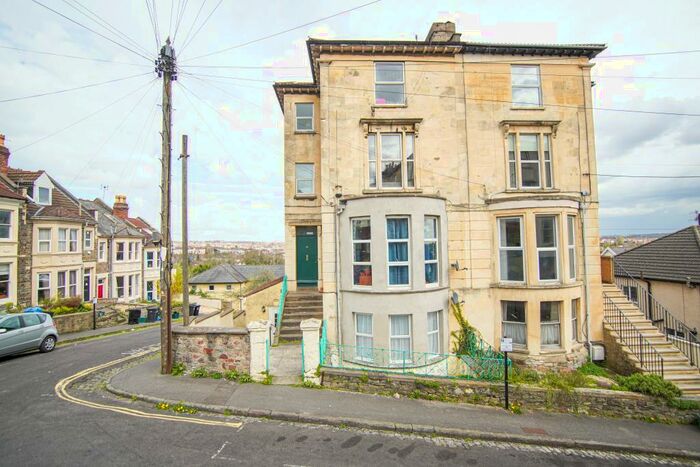1 Bedroom Apartment To Rent In Southfield Road, Cotham, Bristol, BS6
