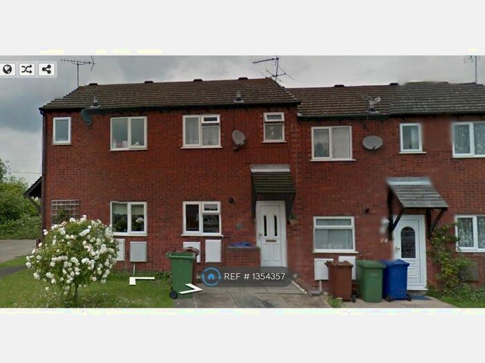 2 Bedroom Terraced House To Rent In Florence Close, Grays, RM20
