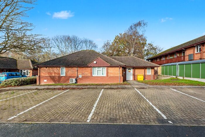 5 Bedroom Detached Bungalow For Sale In Woodhouse Court, Stantonbury, Milton Keynes, MK14