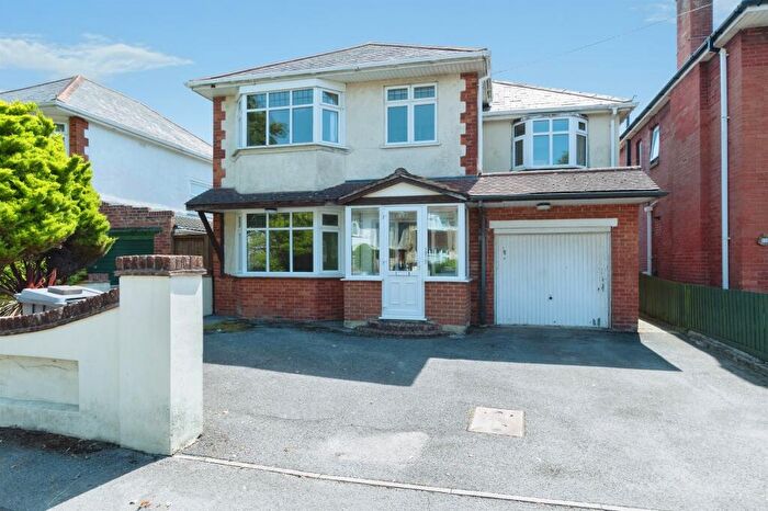 4 Bedroom Detached House For Sale In Corhampton Road, Bournemouth, BH6