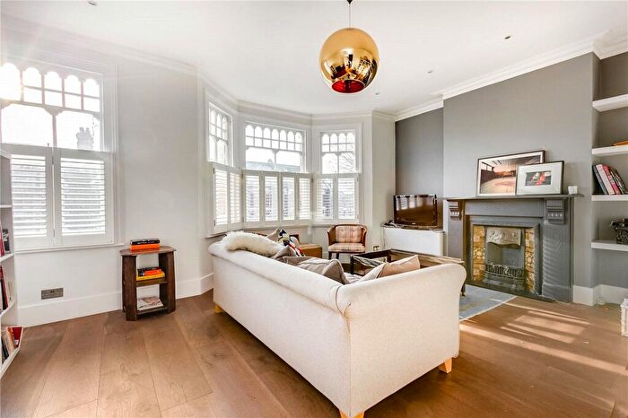 2 Bedroom Apartment To Rent In Kempe Road, London, NW6