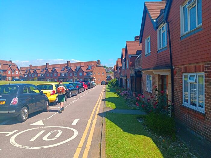 1 Bedroom Flat To Rent In King George Vi Mansions, Court Farm Road, Hove, East Sussex, BN3