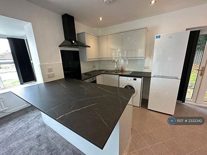 2 Bedroom Maisonette To Rent In Higher Coach Road, Baildon, Shipley, BD17