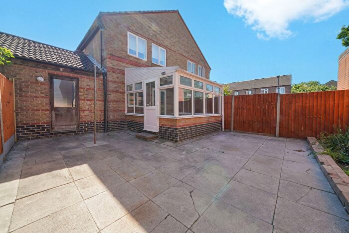 3 Bedroom Semi-Detached House To Rent In Beryl Avenue, London, E6