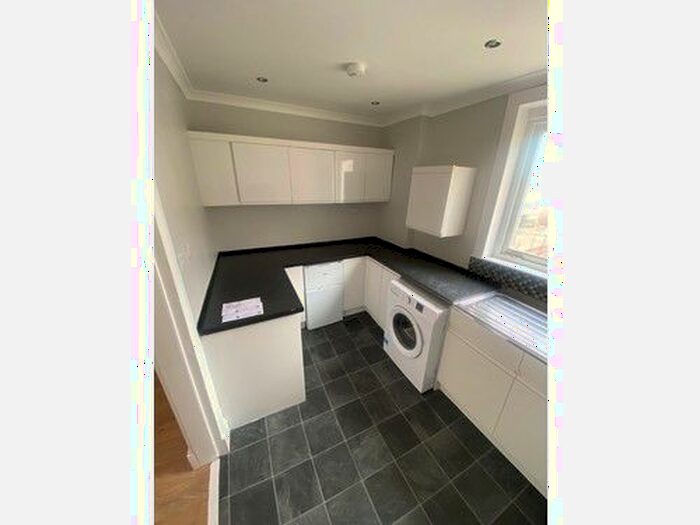 3 Bedroom Flat To Rent In Commissioner Street, Boness, EH51