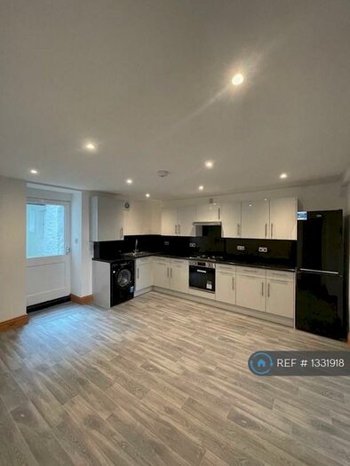 1 Bedroom Flat To Rent In Albion Place, Ramsgate, CT11