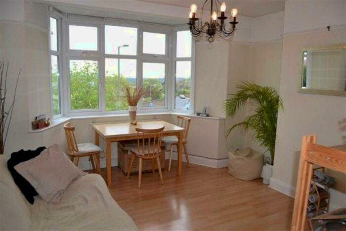 2 Bedroom Apartment To Rent In Sherwood Hall, East End Road, East Finchley, N2