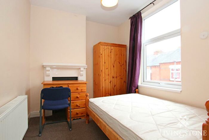 6 Bedroom Town House To Rent In Howard Road, Clarendon Park, LE2