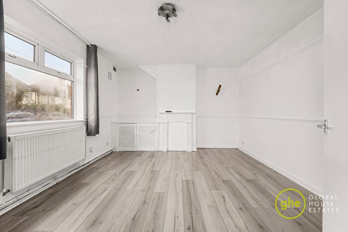3 Bedroom Terraced House For Sale In Westport Road, Plaistow, London, E13