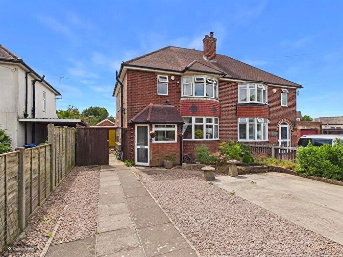 3 Bedroom Semi-Detached House For Sale In Longford Lane, Gloucester, GL2