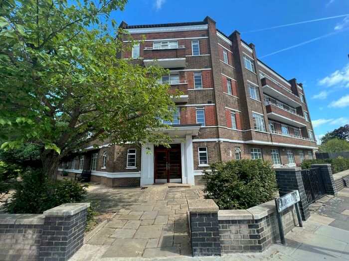 2 Bedroom Apartment To Rent In North Hill, Highgate, N6
